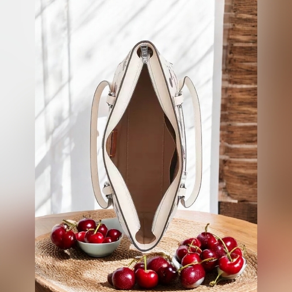 πCoach Station Tote Bag With Cherry Print. Brand New!!π - Picture 3 of 15